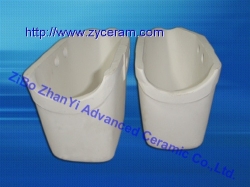 aluminum titanate ceramic casting ladle for conveying liquid aluminum